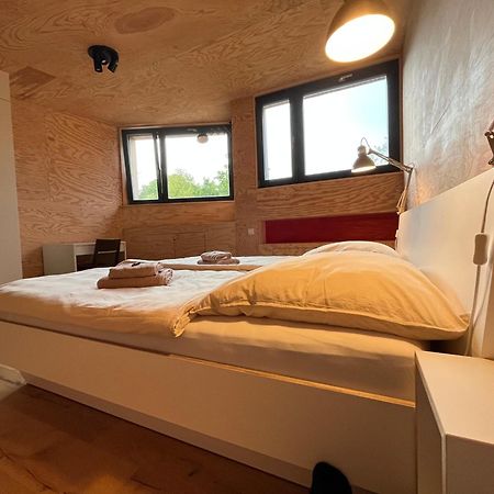 Grosse Wohnung Mit Loggia 滕普林 外观 照片