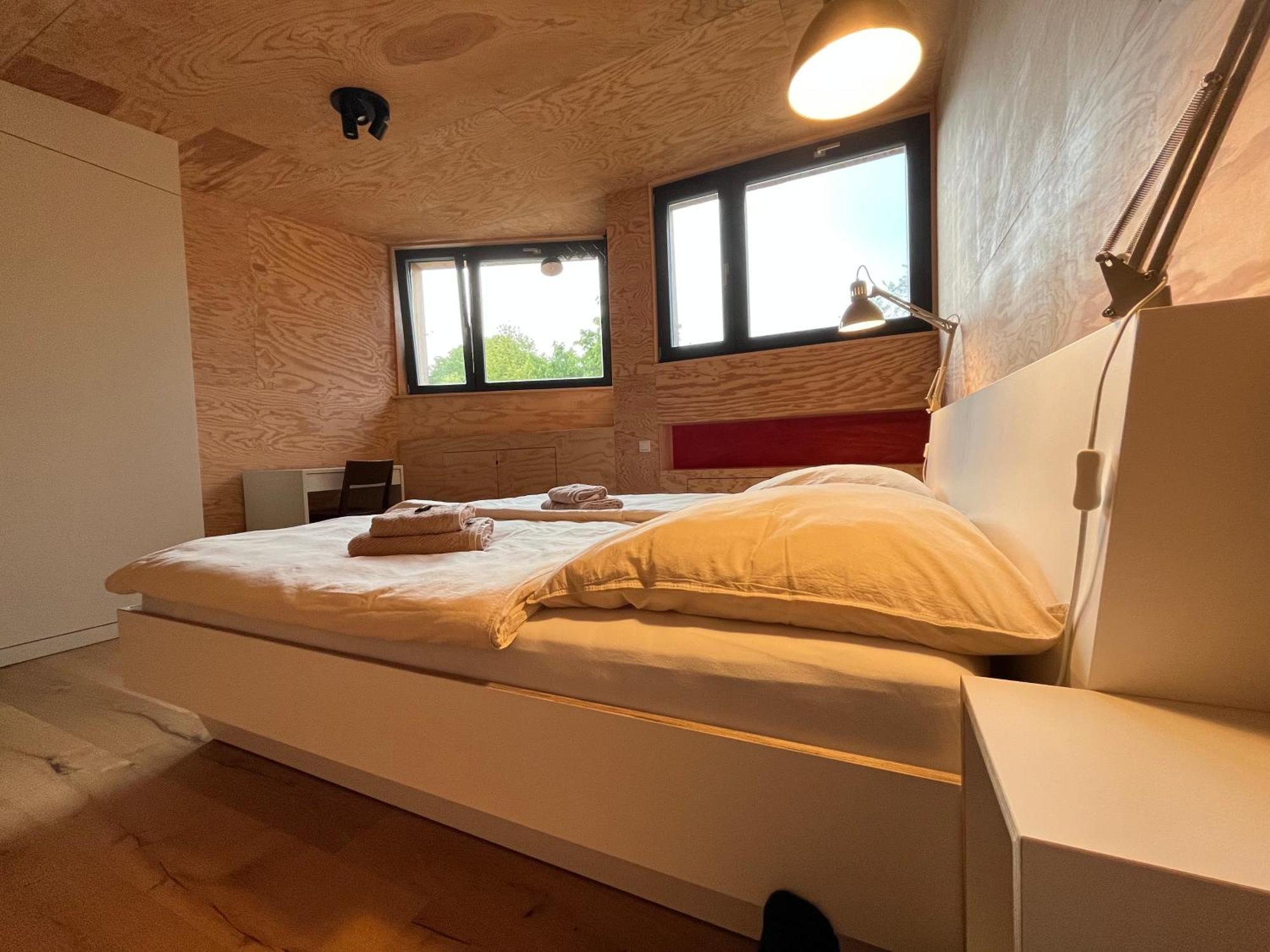 Grosse Wohnung Mit Loggia 滕普林 外观 照片