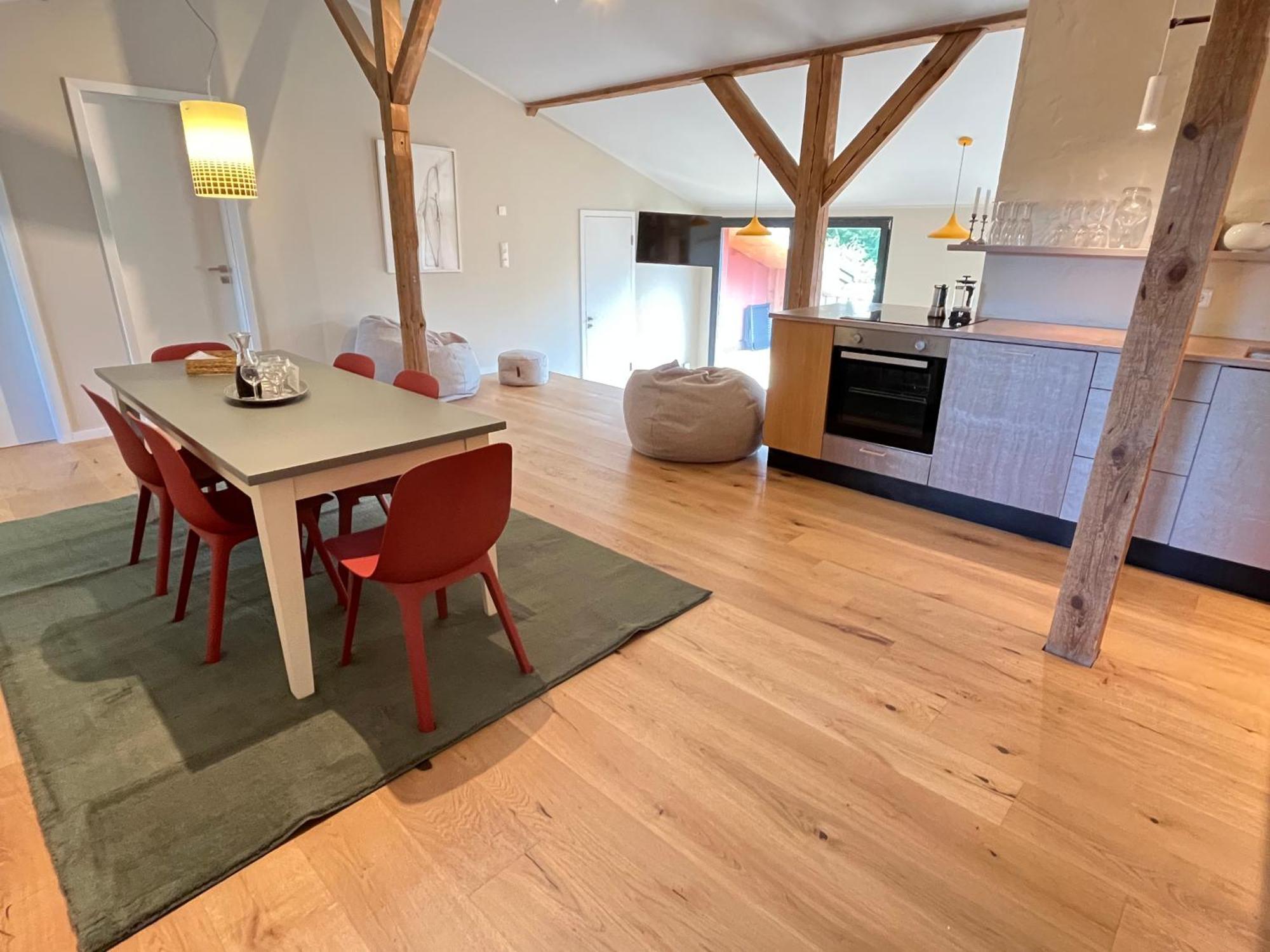 Grosse Wohnung Mit Loggia 滕普林 外观 照片